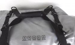Drybag 35 lt asa de transporte6